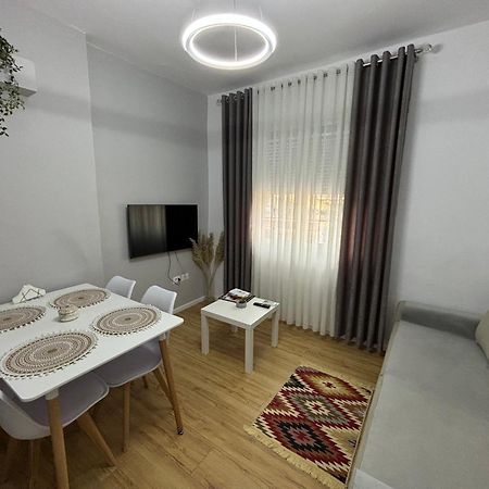 Beratinus Apartment In Berat Center Eksteriør billede