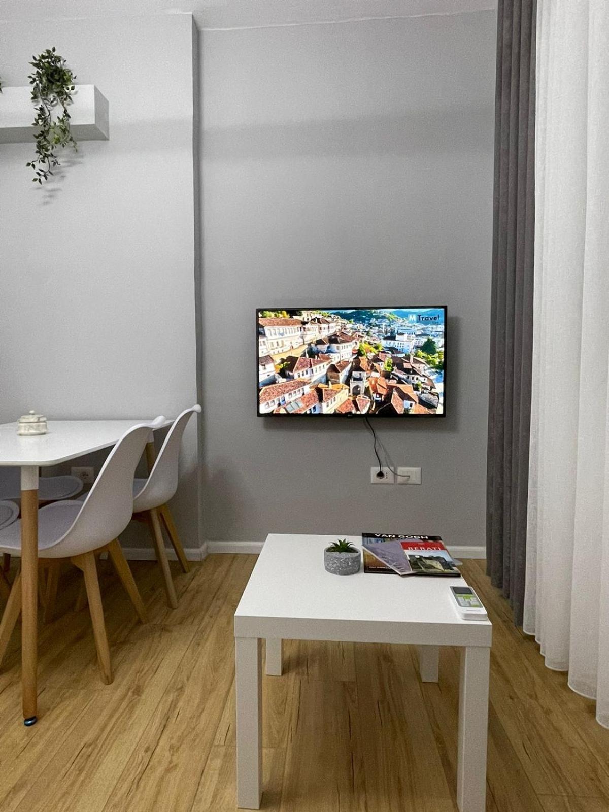 Beratinus Apartment In Berat Center Eksteriør billede