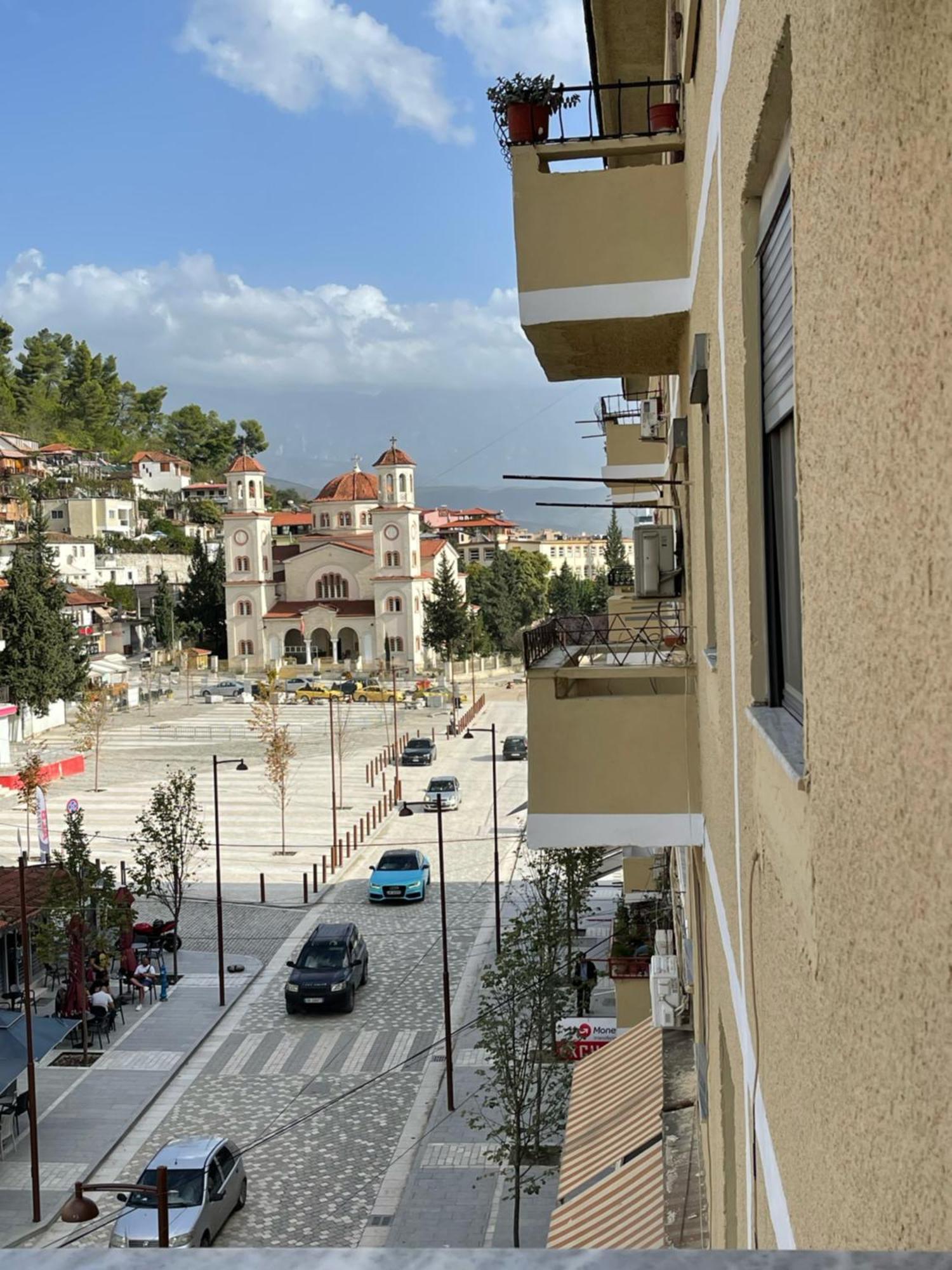 Beratinus Apartment In Berat Center Eksteriør billede