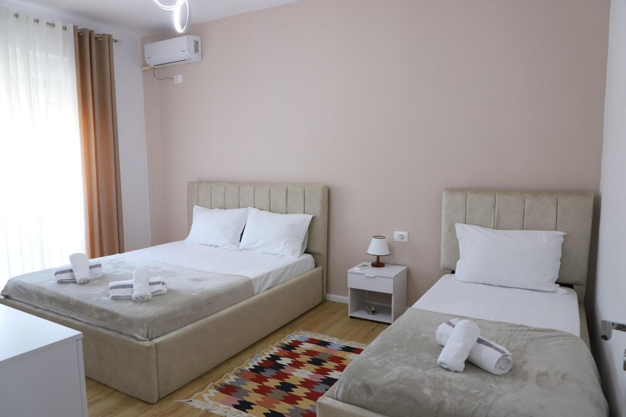 Beratinus Apartment In Berat Center Eksteriør billede