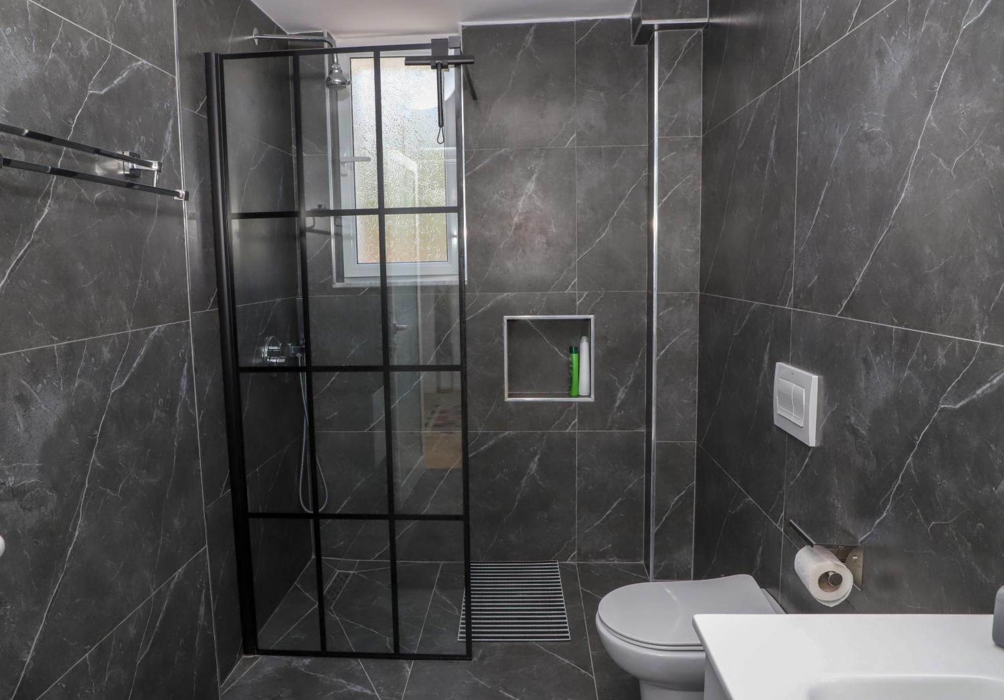 Beratinus Apartment In Berat Center Eksteriør billede