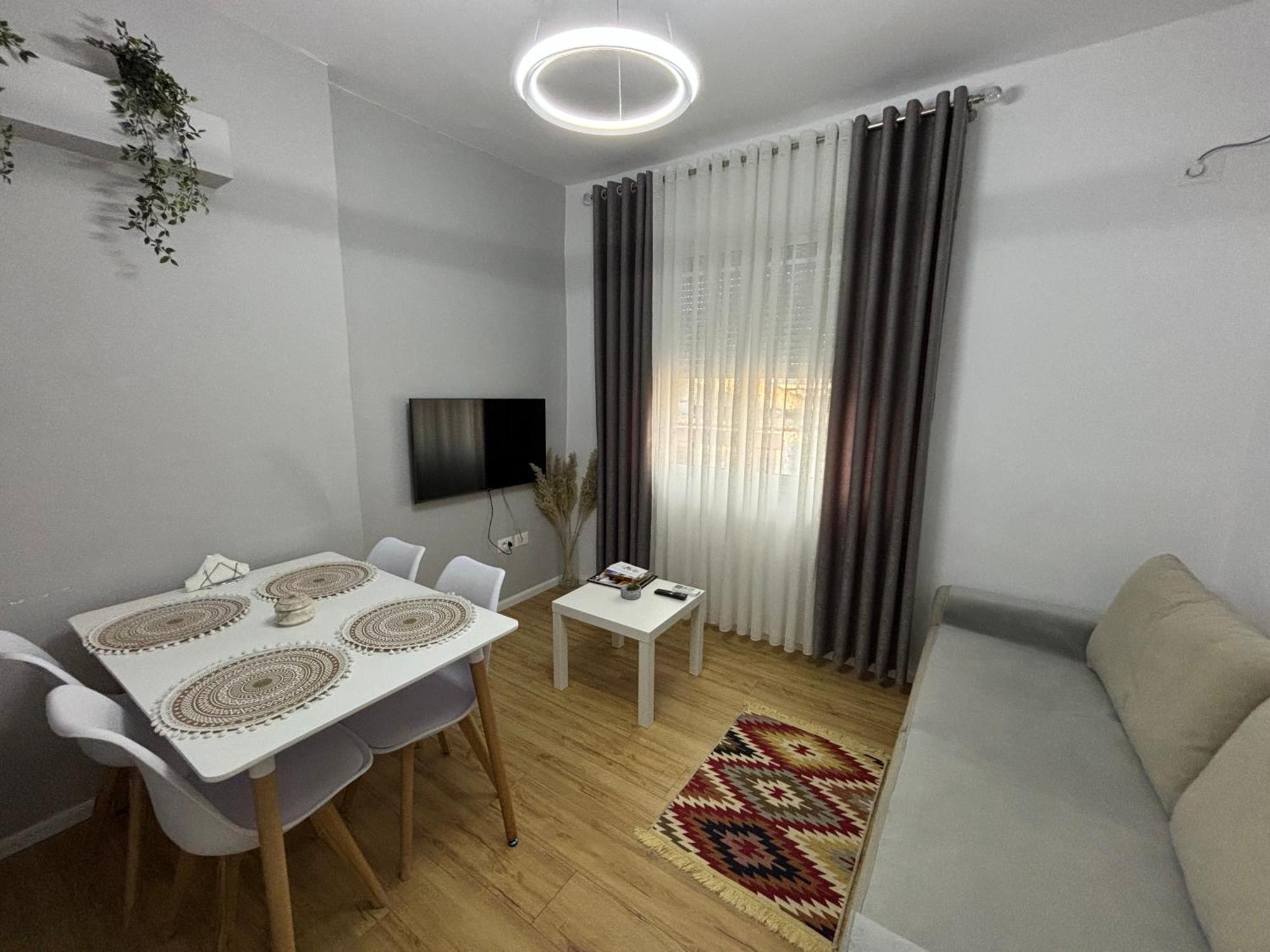 Beratinus Apartment In Berat Center Eksteriør billede